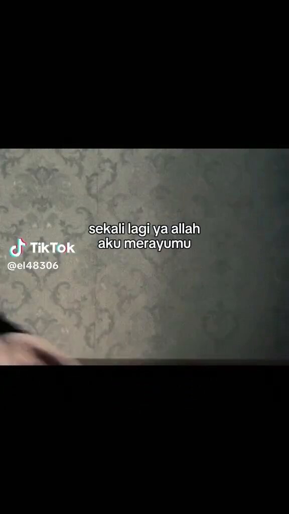 Dear Allah, tolong jadikan partner aku skrg ni hamba yg taat kepadamu dan juga ditakdirkan untuk aku dunia akhirat. Ameen 😔 nak achieve KPI jadi wanita solehah untuk bakal hubby je tak achieve lagi.