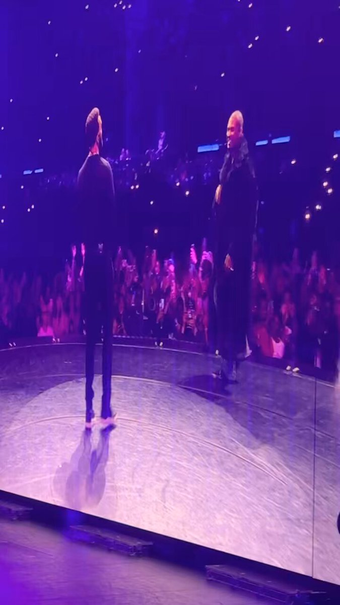 Usher brings out Craig David during his 4th London show at The O2. Craig performed “Fill Me In” and “7 Days” Craig David