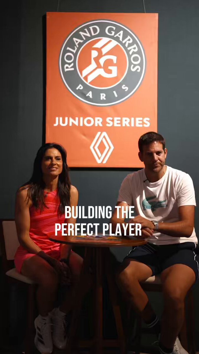 Build the perfect player If you could build the ultimate player… who makes the cut? 👀 Of course, the best forehand is… 😁👇 Juan M. del Potro 🎾 Gabriela Sabatini #RGBrazil