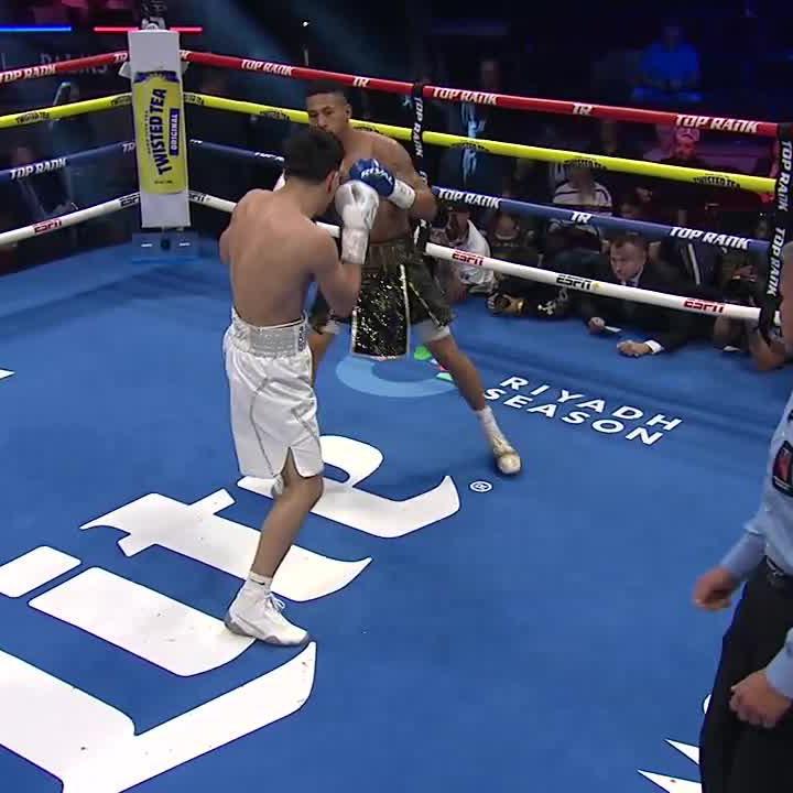 REF SAID NO MORE 🗣️ Light work for Art Barrera Jr.
