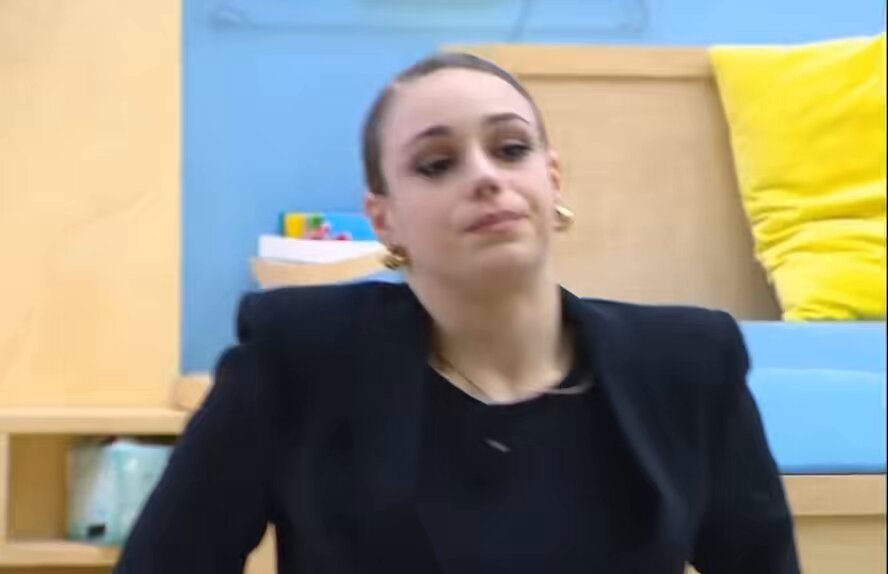 No perché questa é la dimostrazione di quando lui diceva “ale non ti avvicinare che scoppio” Ma lo vedete? Avete vinto che cazzo ve ne frega di offenderli bo
