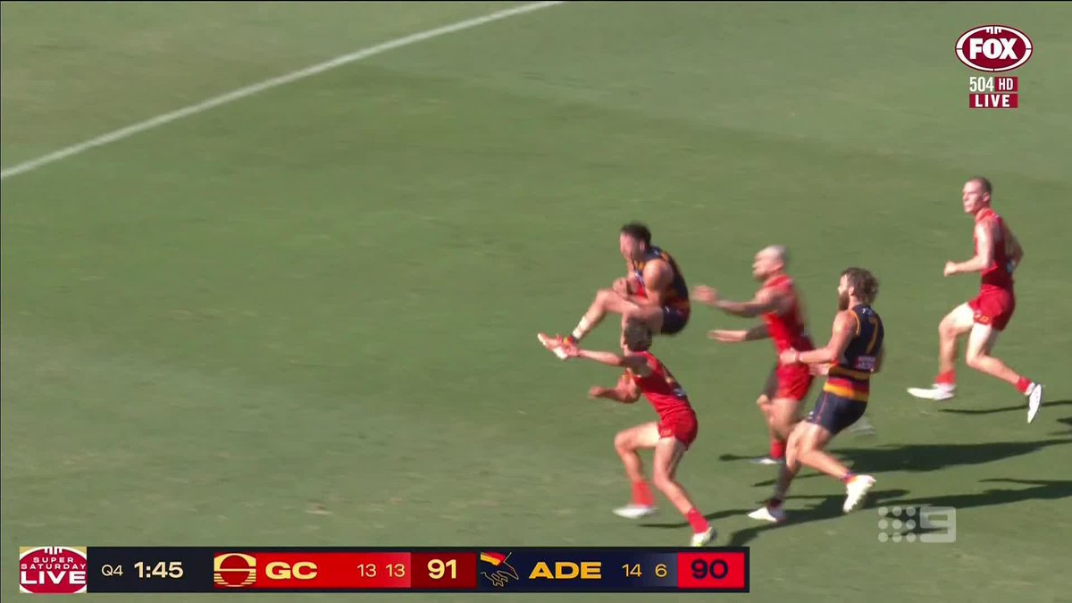 "I don't think it's a howler." "You can't tackle someone mid-marking contest!" The panel reacts to that controversial call in the Suns-Crows clash, with Damo believing the AFL will concede Izak Rankine should have had a shot in the final moments. #9AFLSFS – Nine & 9Now 🖥️