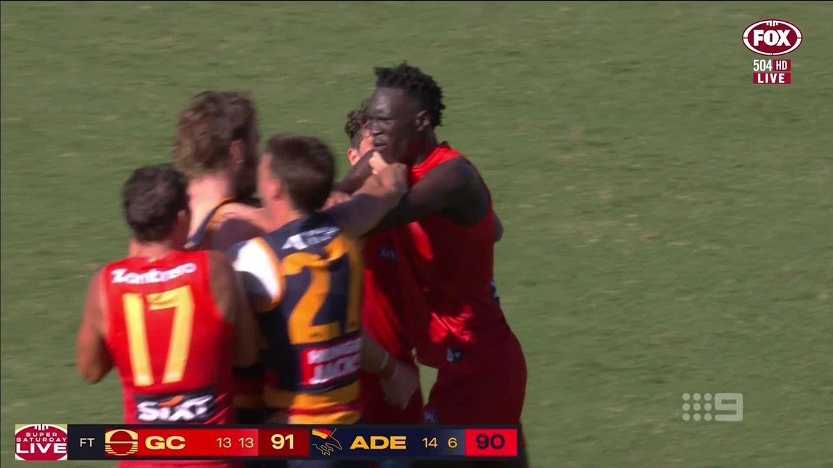 "I've got no issues with getting into a forward, but I thought he lacked class both in that moment and after the game where he took it too far." Matthew Lloyd wasn't impressed with Mac Andrew's fiery exchange with Riley Thilthorpe. #9AFLSFS – Watch on Nine & 9Now 🖥️