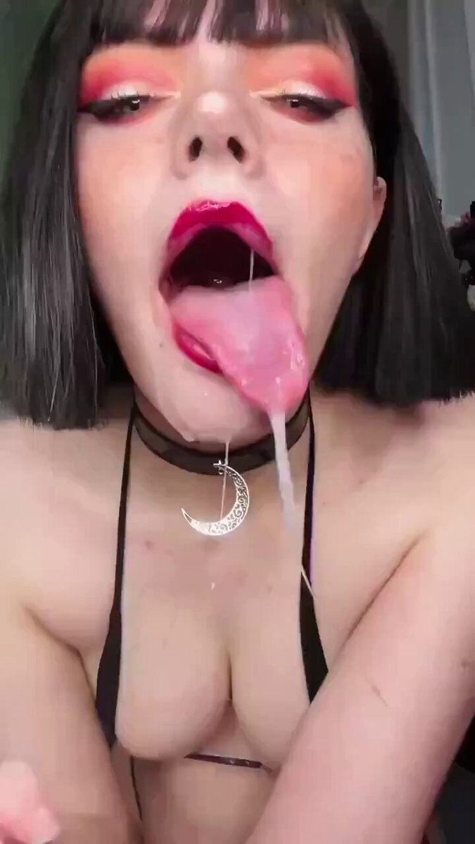 اختك بنت المتناكة من اول لما جتلك وهي عمالة تبصلي وتعملي كدا🥵🔥 شكل اختك مش هتجيبها بر غير لما ننجس الدنيا ونزني انا وهي في لحم بعض يا كسمك مبسوط باختك يا اخو الزانية😈🔥 ريتويت او شايفها اختك😈🔥 #معصيتّيَ_رِحّتِي #ليزيبان #فويس_اهات #ديوت_بدوي #محارم_اخوات #ديوت_بدويٌّْ