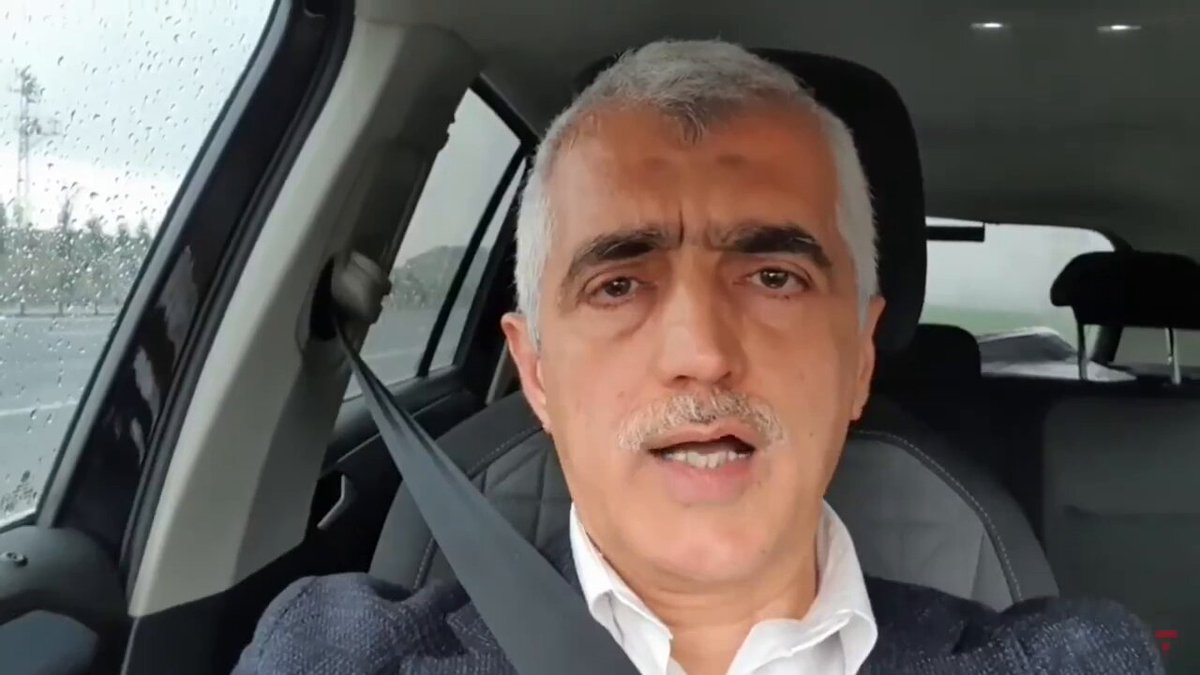 Annesi hapiste olduğu için iki kardeşine bakan 15 yaşındaki kız, geçirdiği epilepsi nöbetiyle hayatını kaybetti. - DEM Parti Milletvekili Ömer Faruk Gergerlioğlu, "Uyduruk nedenlerle insanlara ağır cezalar veriyorsunuz. Bir aileyi daha perişan ettiniz, mutlu musunuz?" dedi. Ömer Faruk Gergerlioğlu