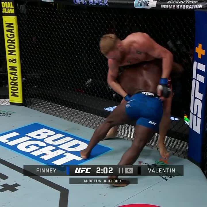 Torrez Finney carried him with ease 💪 #UFCVegas105