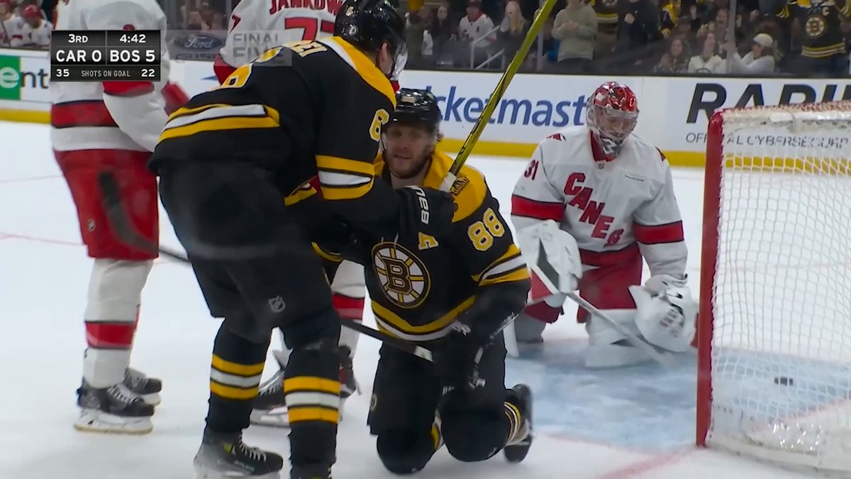 THREE SERVINGS OF PASTA 🍝 David Pastrnak collects the 19th hat trick of his career! Hat Trick Challenge presented by AstraZenecaUS