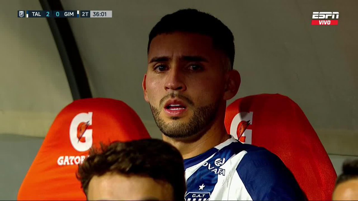 Más allá que seguramente sienta que no fue importante para el triunfo (por las lágrimas) lo de Nahuel Bustos hoy fue BUENÍSIMO jugando de extremo por izquierda. ¡Los goles llegarán, Nahuel Bustos!