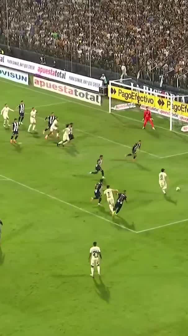 ASÍ FUE EL GOL DEL TUNCHE RIVERA QUE EMPATÓ EL CLÁSICO #AlianzaLima 1-1 #Universitario 📺 Conoce cómo ver L1MAX en vivo 👉 #L1MAX #Liga1TeApuesto