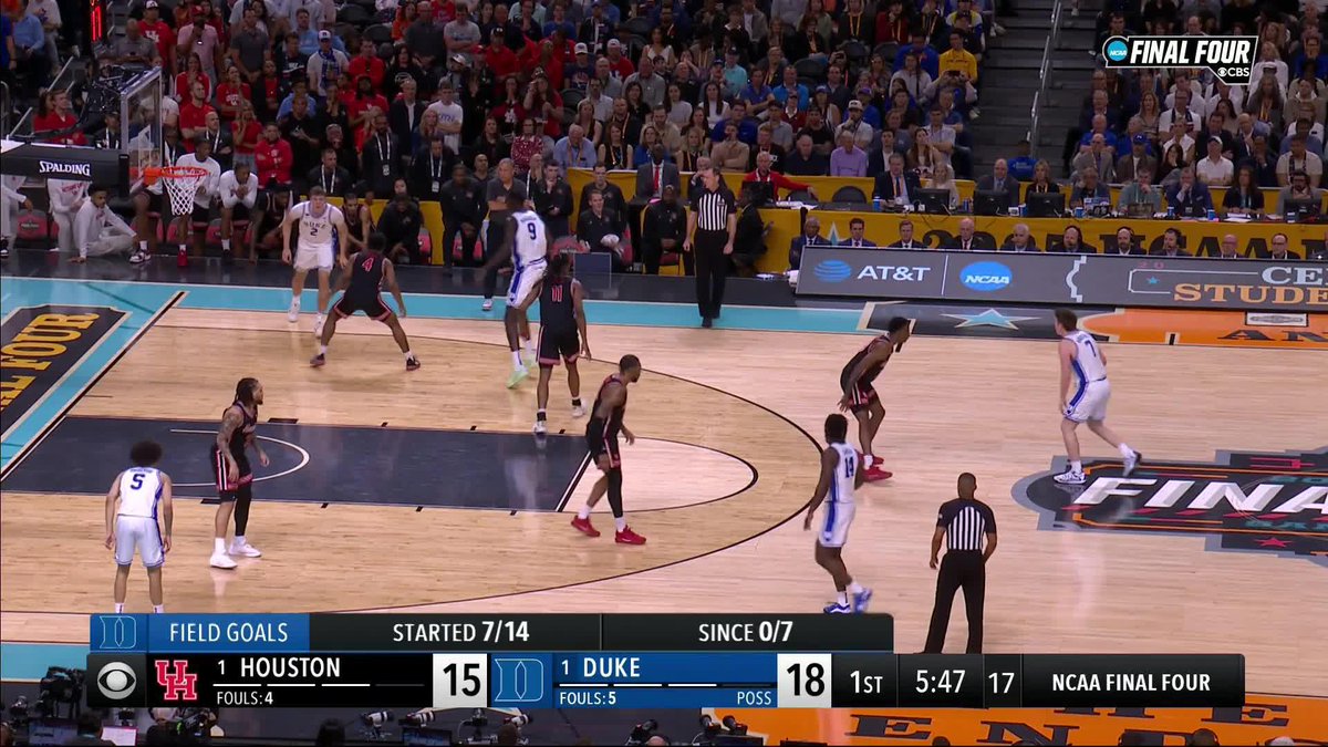 Flagg finds Khaman Maluach for the slam and the foul 💪 #MarchMadness Duke Men’s Basketball