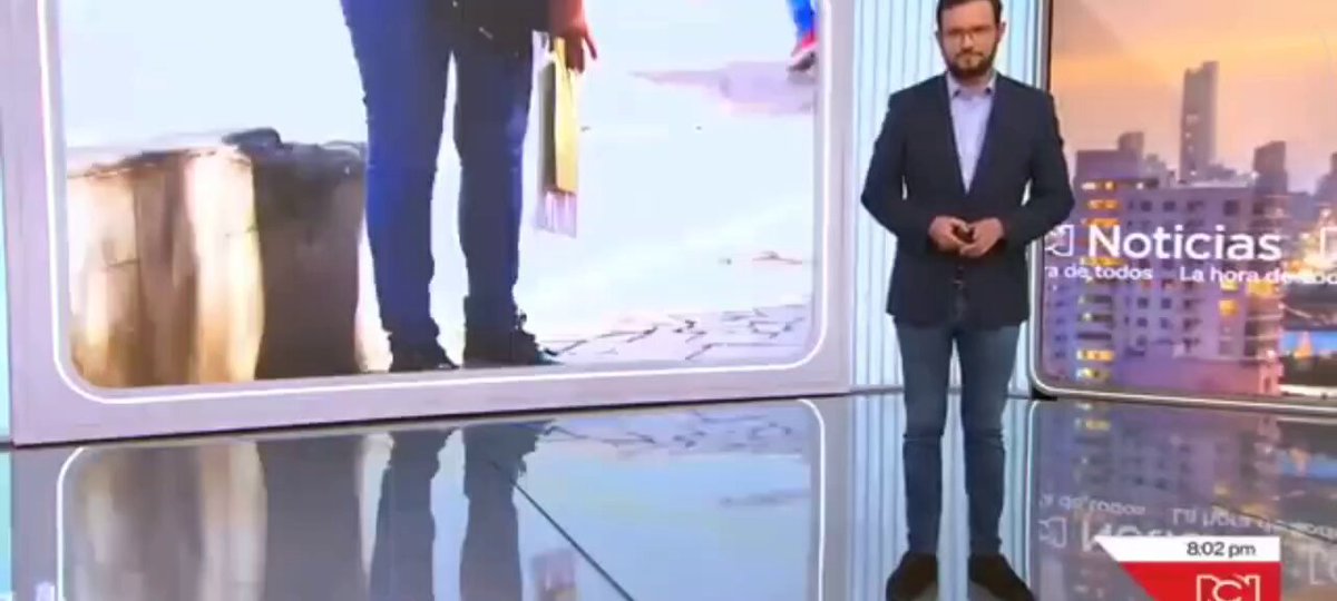 "A mí que me pongan a picar gente, a mat@r gente, una vuelta millonaria". Escuchen estos audios, estos bandidos son a los que el impresentable Gustavo Petro dice que hay que darles amor y comprensión. ¡Nos gobierna una banda criminal!