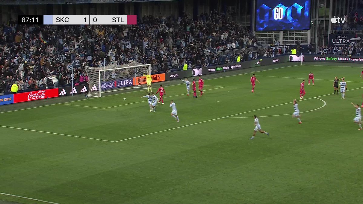 🚨 Big time brace 🚨 Dejan Joveljić extends Sporting Kansas City's lead!