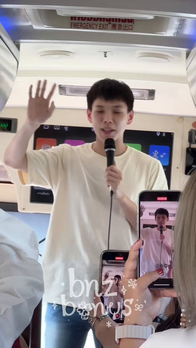 🦖ทุกคนคือเก่งมากกับการตื่นเช้ามาแต่งหน้า : ม่าย ปกติ~ หน้างี้อยู่แล้ว 🦖ไม่ได้แต่งหน้า? : ไม่ได้แต่งเลย 🦖สีปากธรรมชาติ? : ช่าย 🦖สีปากเมเบอลีน นิวยอร์ค? : ถูก //เออเอาดิ 😂😂😂😂😂😂😂😂😂 #MaisonroundTripWithOUROAD