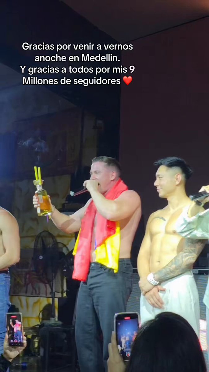 Thank you to everyone who came to see me last night in Medellin 🇨🇴 and Thank you all for 9 Million on TikTok