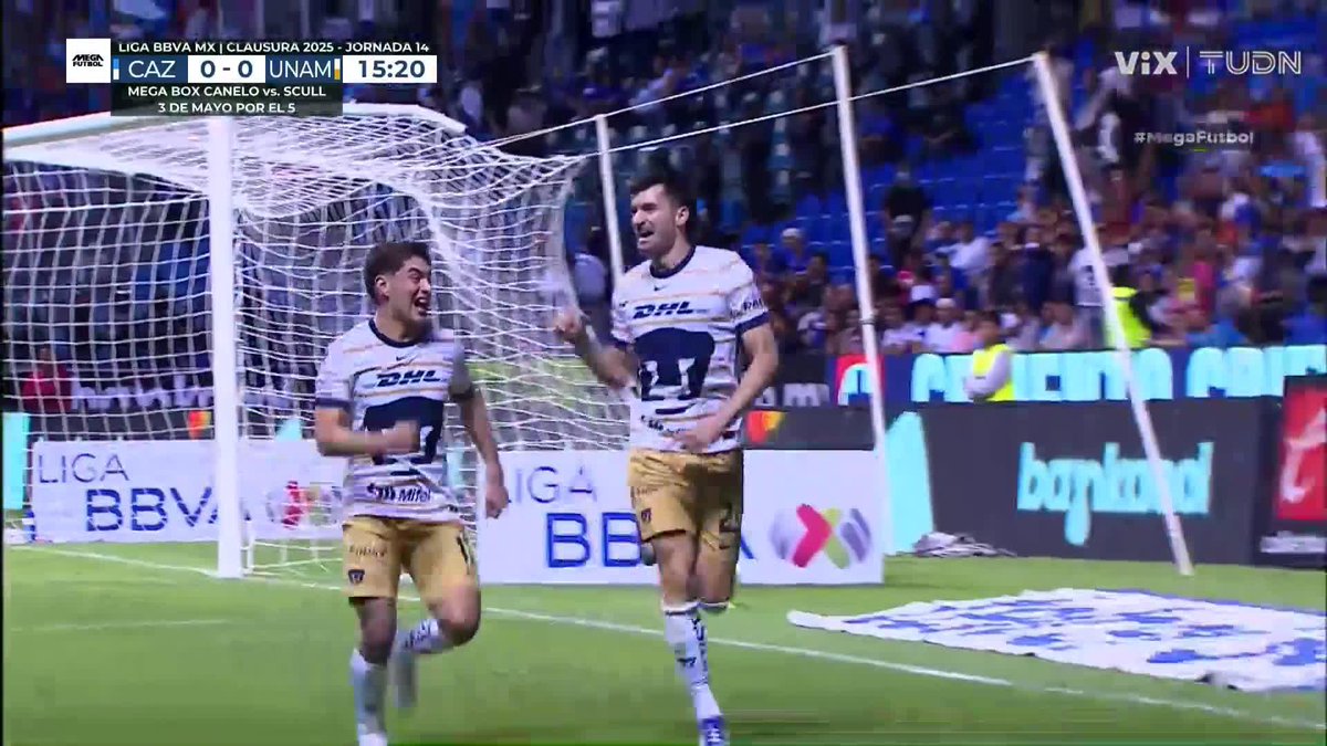 #CruzAzul Gol de Pumas, cortesía de su amigo Rodolfo "Rodo" Rotondi... Y todavía hay quienes dicen que es un buen jugador. Ya quítenle la beca, por favor.