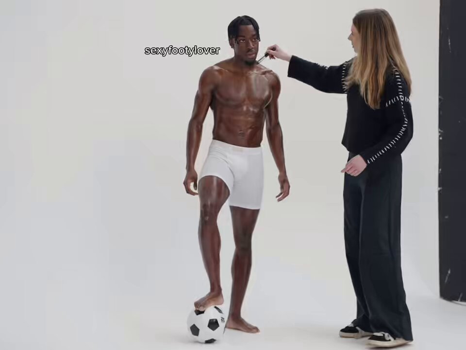 Anthony Elanga in underwear 🏳️‍🌈🩲 (4) #elanga #anthonyelanga #nottinghamforest #nffc #gayfootball #sexyfootballers #Lgbt #LGBTQ #butt #bubblebutt #fuck #sex #gay #hotfootballers #hot #bubblebutt #sexy