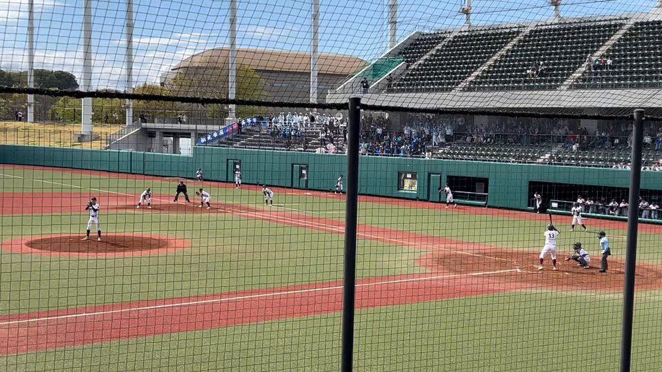 春季神奈川県大会 2回戦 等々力 第2試合終了 大師 2 - 1 桐光学園 わずか11人の大師が桐光学園撃破！ おめでとう！感動して涙… 少ないチャンスをものにした打線と大竹くんの好投、失点に絡むエラー1つあったけどよく守ったし素晴らしいチーム👏 桐光学園は夏ノーシードです…