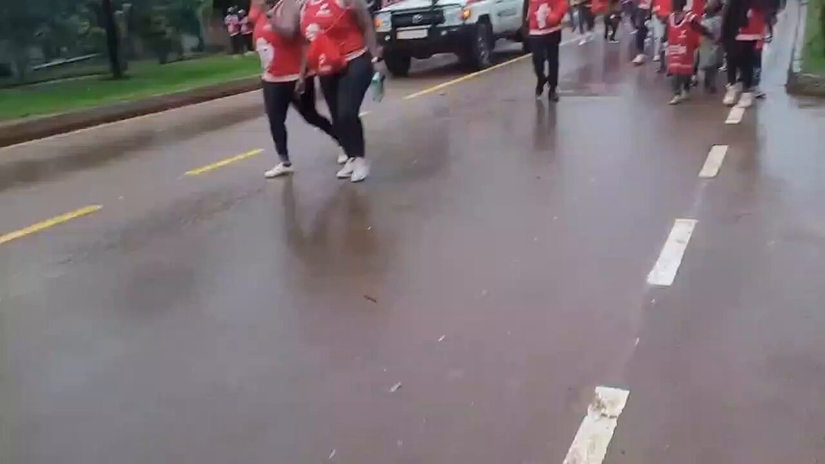 Participants brave the morning rainfall to take part in the #KabakaBirthdayRun2025 on April 6, 2025. It is one of the activities organized by the Buganda kingdom to celebrate Kabaka Ronald Muwenda Mutebi 's 70th birthday. #MonitorUpdates 🎥 Geofrey Mutumba