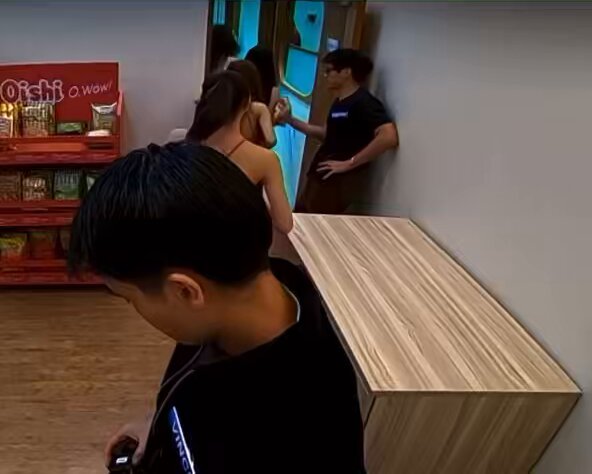 i feel sooo uncomfortable watching this. dustin is literally crossing the boundaries. he's being too much and i find it disrespectful.