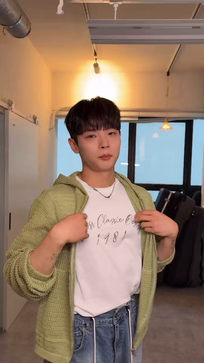[#LUCY] 으악! 잠깨🗯️🎸 #루시 #신예찬 #최상엽 #조원상 #와장창 #잠깨
