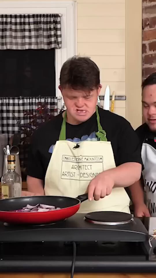 🧑‍🍳 The best cooking show there is! “The search for the wooden spoon” How would you name the show? 1/