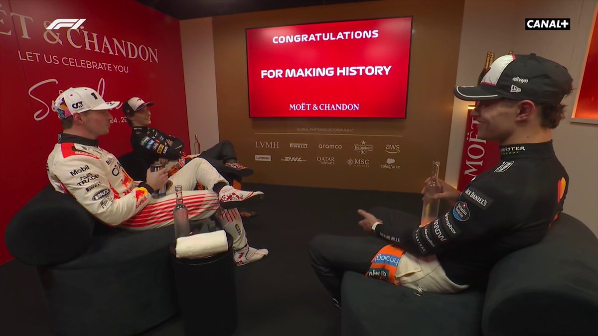 "C'est tout ce qu'il s'est passé pendant la course ?" 😭 Oscar et Lando surpris des temps forts du #JapaneseGP dans la cool room 👀 #F1
