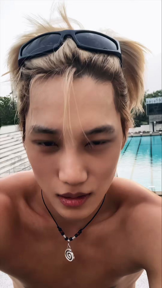 KAI - EXO ins : 깊은 곳으로 함께🕶️