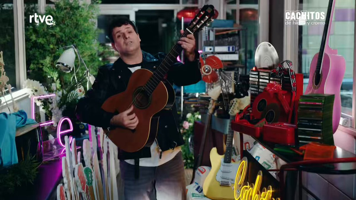 🤧Esto es todo amigos… Así despedimos la Temporada 13 de Cachitos 👋🏻 El Archivo RTVE crece todos los días, y a nosotros nos quedan muchos cachitos por unir… Gracias por seguir aquí una temporada más. ❤️