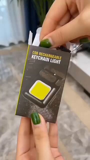 Rechargeable keychain light