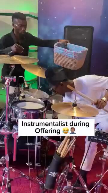 Happy Sunday 😂 Tag your favourite instrumentalist in the comments #TV3GH #MGCC