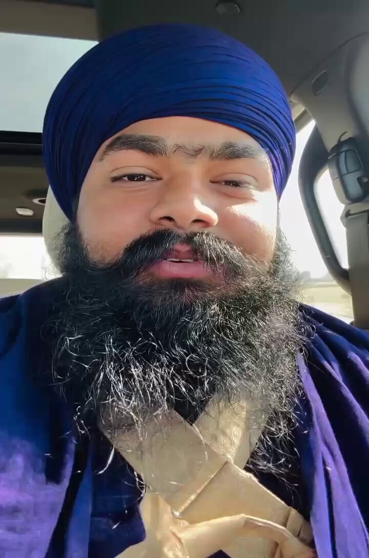 ਕਹਿੰਦੇ gay prade ਕਰਨੀ ਅੰਮ੍ਰਿਤਸਰ ਸਾਹਿਬ, ਪਤੰਦਰੋ prade ਕਰਨੀ ਤੇ ਪਟਾਂ ਨੂੰ ਤੇਲ ਤੁਲ ਲਾ ਕੇ ਅਯੋ😁😁