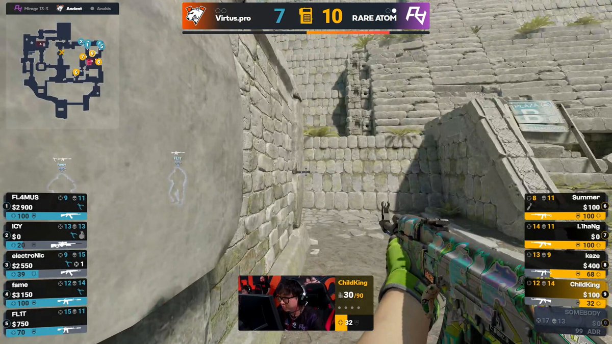 The craziest clutch you will probably see today 😅 Rare Atom