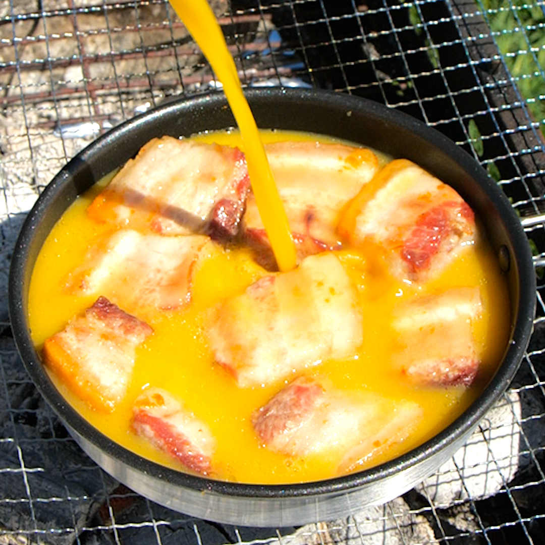 【オレンジジュースで煮てみて！】BBQでホロッホロ角煮 / Orange Pork🍊🐷