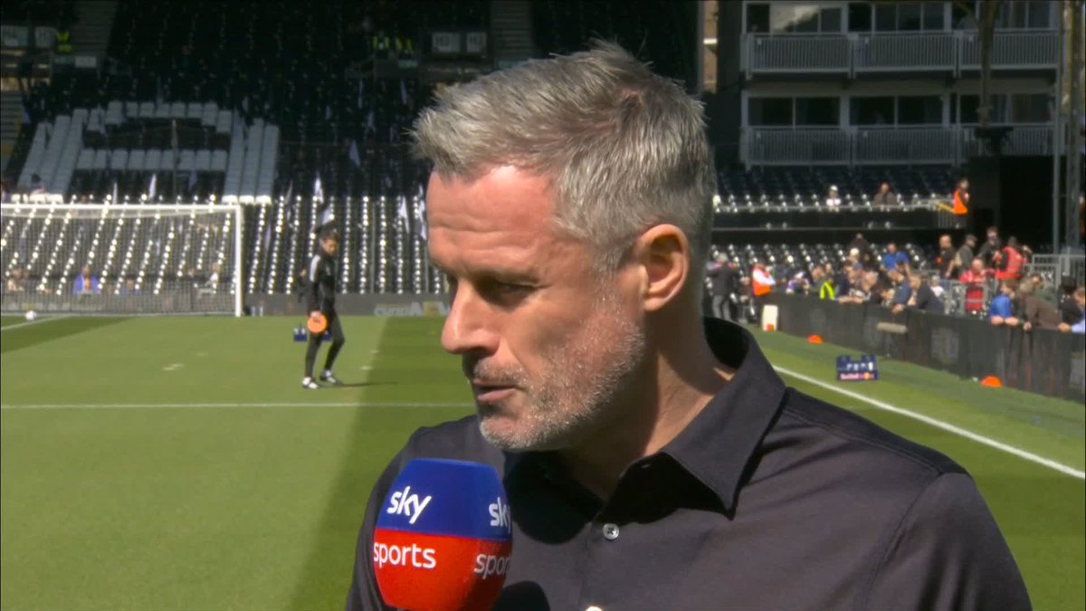 "When we have a Premier League fixture that you scored in, we have to show it!" Jamie Carragher 🤣