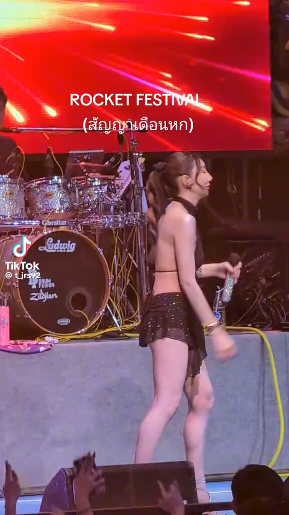 เบนซ์ พริกไทย ภรรยา คุณปอ คนบนเรือคดีแตงโม กับเพลงโจ๊ะๆสัญญาเดือนหก #รื้อคดีแตงโม #แตงโมต้องได้รับความยุติธรรม
