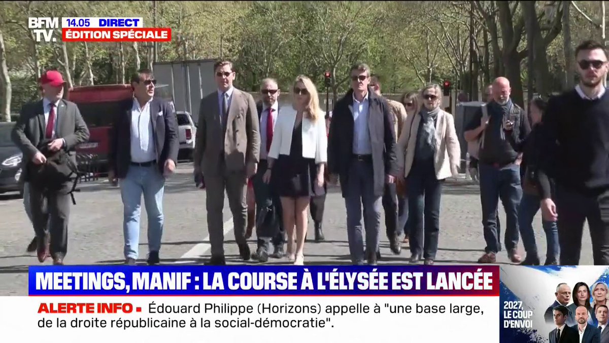 Meeting RN: Marion Maréchal Le Pen arrive place Vauban à Paris