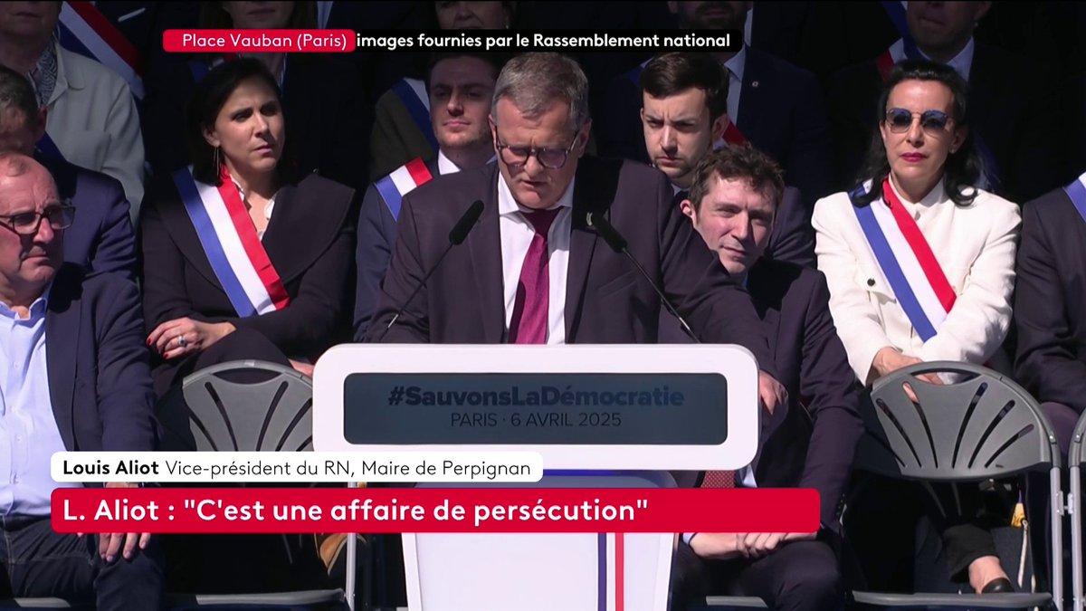 🔴 DIRECT 🗣"Aucun argent public n'a été détourné, [il n'y a] aucun préjudice à l'égard du Parlement européen dans cette affaire", assure le maire de Perpignan, Louis Aliot, en dépit de la condamnation de Marine Le Pen dans cette affaire.