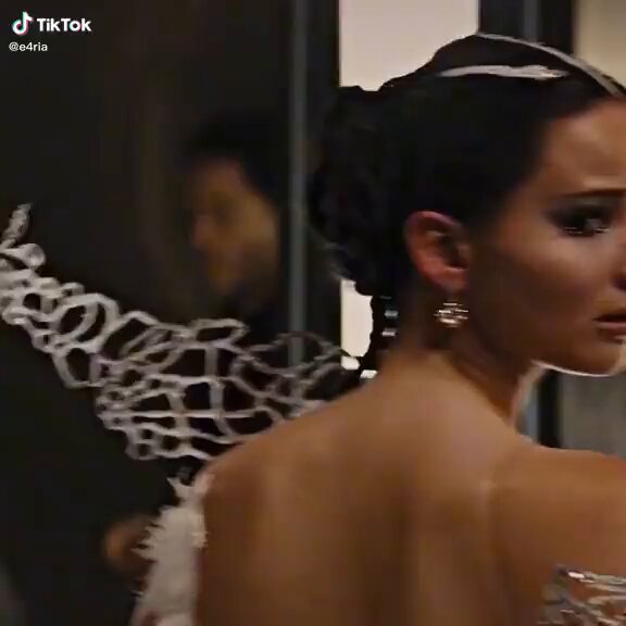 quando tô na rodinha de heteros e me perguntam qual meu jogador favorito, e eu claramente respondo "katniss everdeen"