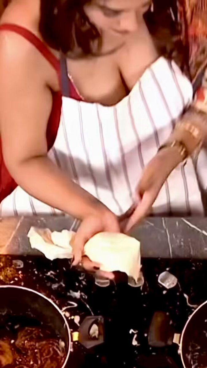 Suppi busty lanja huge sallu Abbbah lanja TV show lo ee range ezpo evaru cheyaledu Idi deeni Amma customers offers kosam idanta 🥵🥵🔥🔥💦💦💦