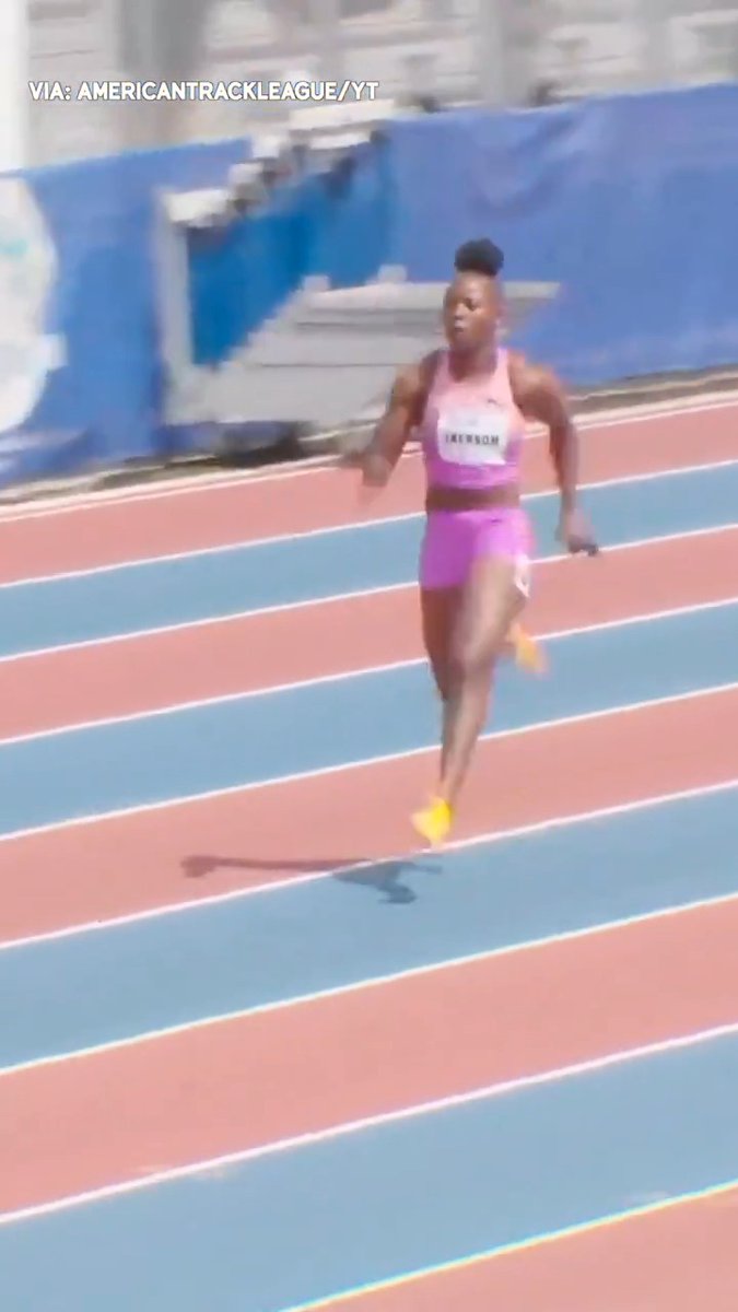🇯🇲Shericka Jackson running the 4x100m anchor at the Miramar Invite