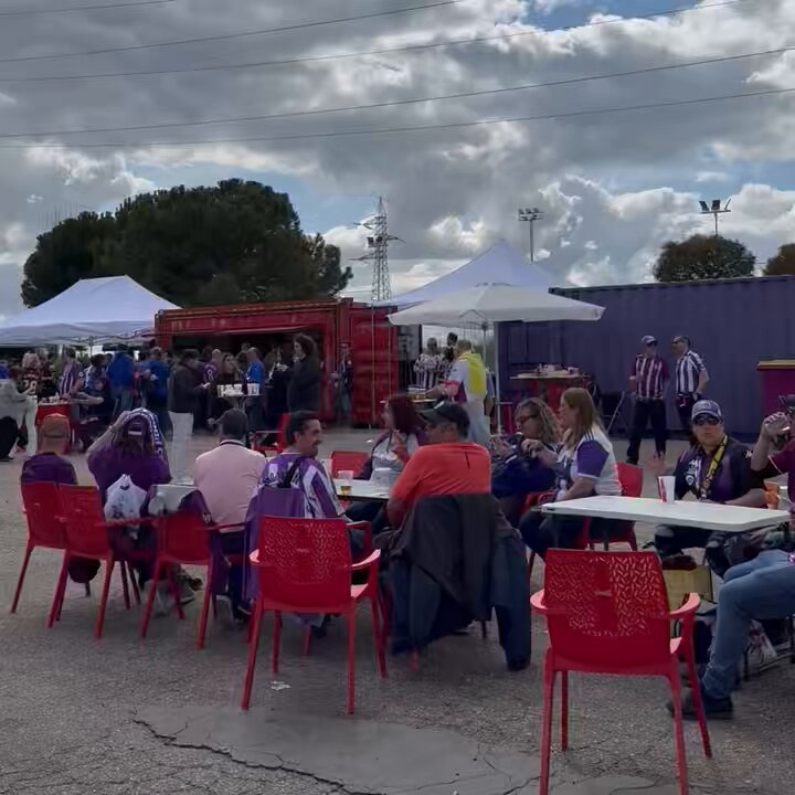 ¡Ambientazo de 10 en el día de las peñas de la Federación de Peñas del Real Valladolid! 🙌
