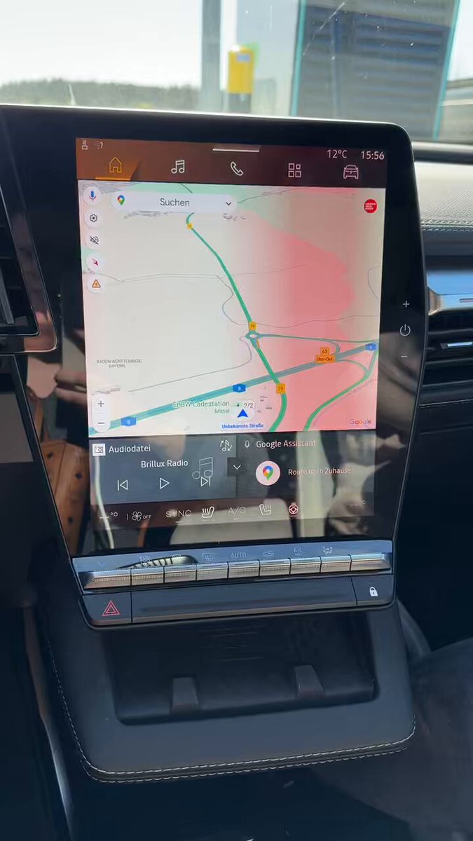 Google Automotive in einem französischen Auto be like🤣