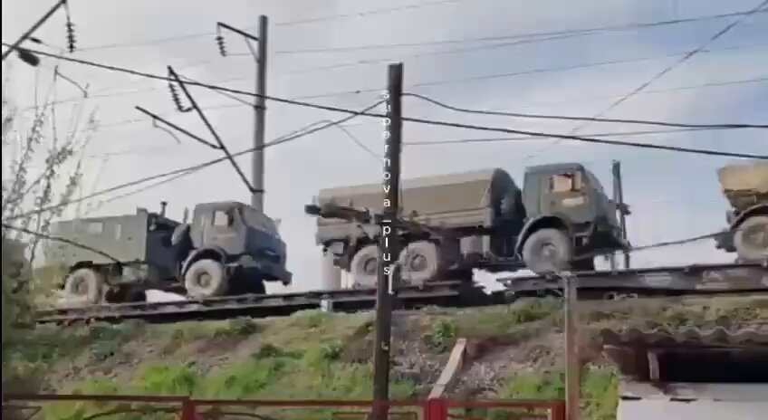 🇰🇿 W Kazachstanie duża ilość sprzętu wojskowego jest przerzucana w kierunku północnej granicy z Rosją. Nadchodzą ciekawe czasy? 🤔