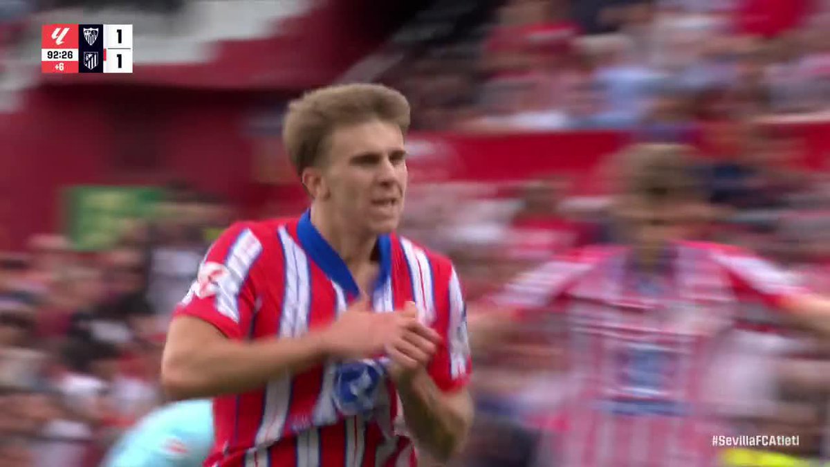 PABLO BARRIOS WITH A GOAL IN THE 90+3 MINUTE TO GIVE ATLETICO MADRID A 2-1 LEAD OVER SEVILLA!! A GOAL THAT COULD BE HUGE FOR THEIR TITLE HOPES 🤯