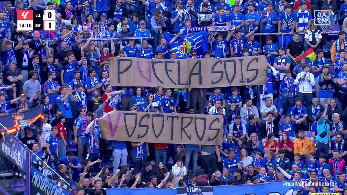 PUCELA SOIS VOSOTROS 🤍💜 La pancarta de hermanamiento de la afición del Getafe C.F. a la del @RealValladolid 🤝🏻 #LALIGAenDAZN ⚽