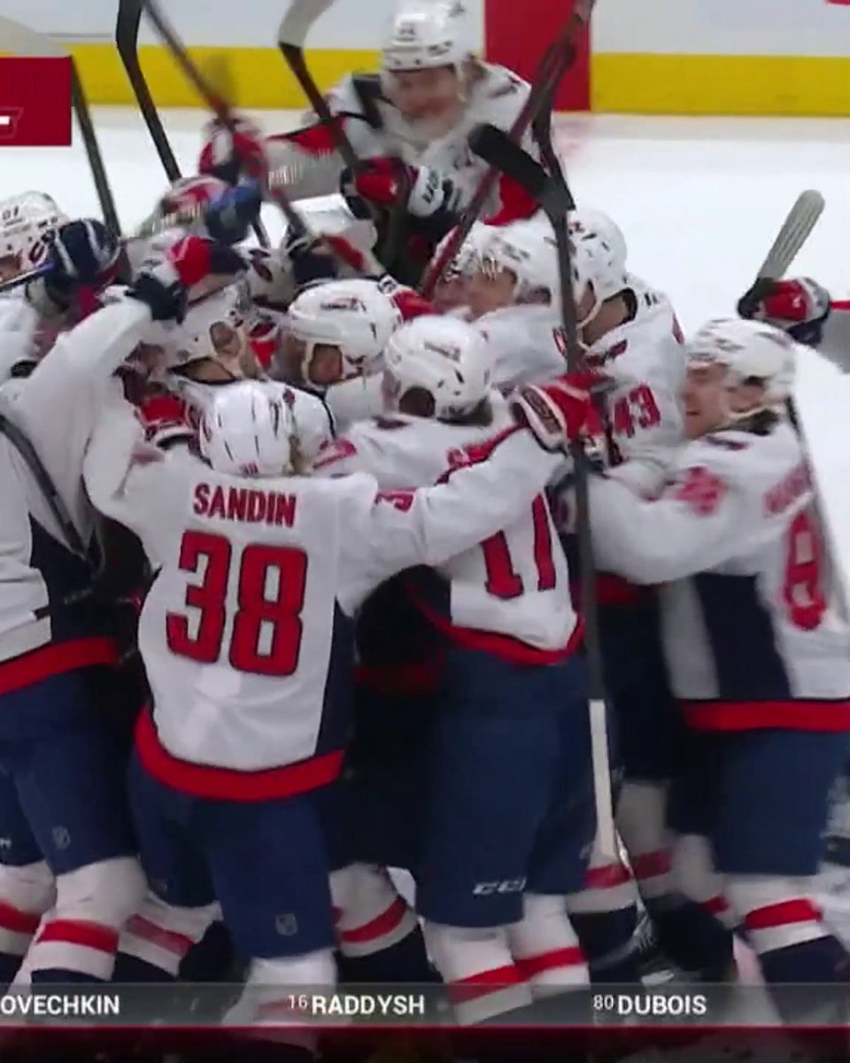 ALEX OVECHKIN HAS DONE IT 😱 PURE ELATION FROM THE NHL'S ALL-TIME LEADER IN GOALS 🚨