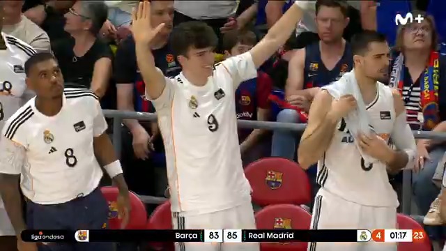 El Real Madrid le ha ganado esta temporada los 5 Clásicos al Barcelona. Ensanchan a 7 los triunfos de ventaja sobre el eterno rival. 14ª victoria seguida de los de Chus Mateo en la Liga ACB. Han ganado 12 de los últimos 13 combates oficiales.