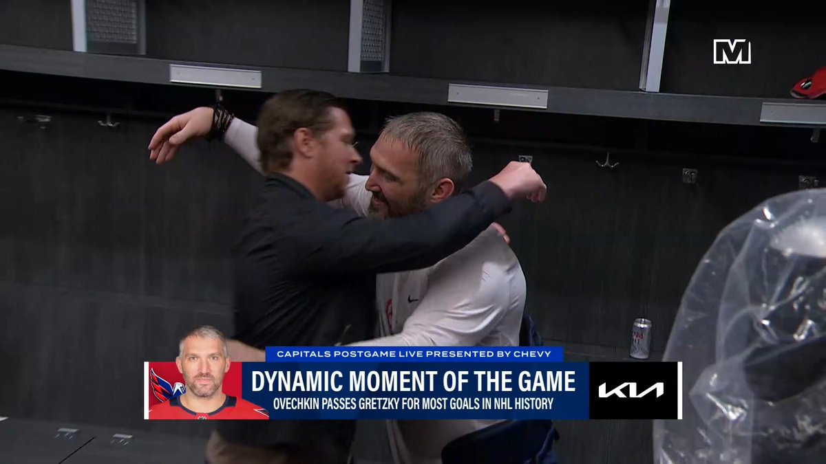 An emotional moment for 8️⃣ & 1️⃣9️⃣ ❤️ #Gr8Chase | Washington Capitals