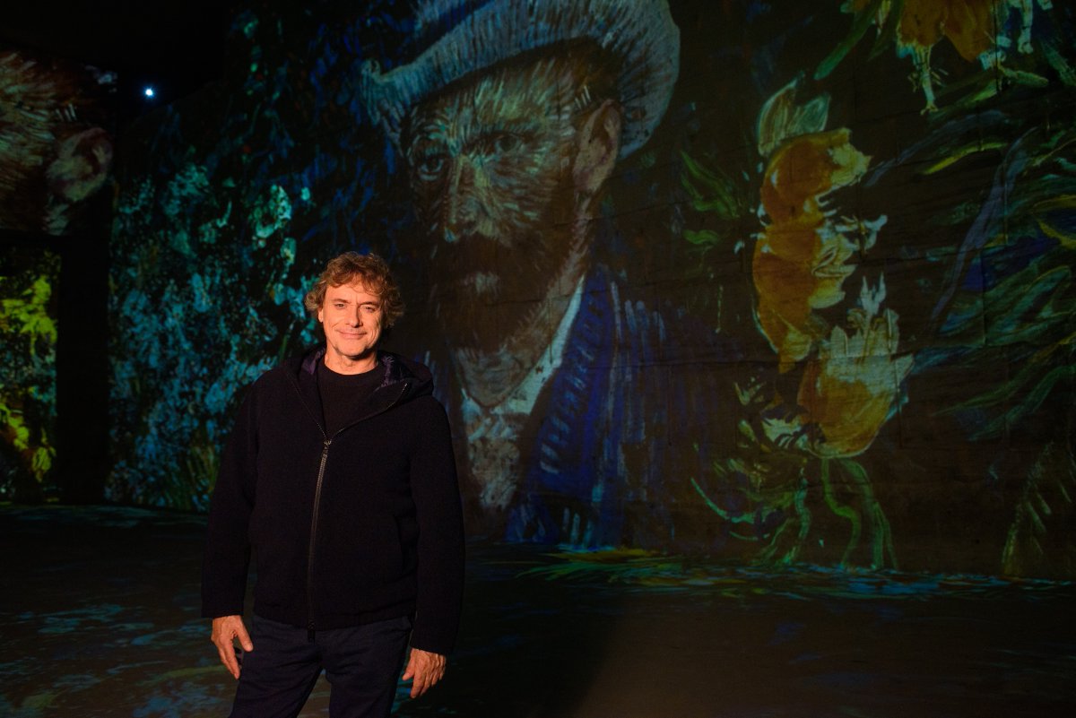Immenso, sfumato e lucente allo stesso tempo. Chi era davvero Van Gogh? Nella prossima puntata di #Ulisse riavvolgeremo il nastro dell’esistenza di uno dei pittori più amati al mondo. “Van Gogh - I colori dell’eternità" con Alberto Angela domani sera su #Rai1 e #RaiPlay