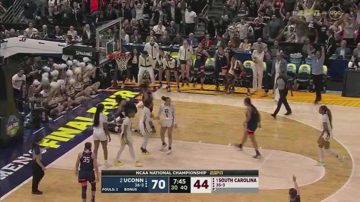 PAIGE BUECKERS ISN'T LETTING ANYONE STOP HER FROM GETTING A NATIONAL CHAMPIONSHIP 🏆